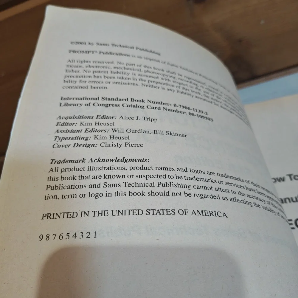 Semiconductor Cross Reference‎ Book Fifth Edition by SAMS Technical Publishing